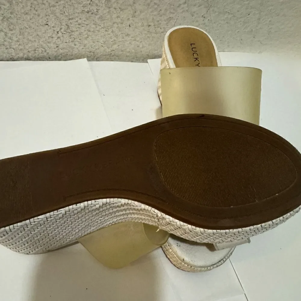 Lucky Brand Women's Brindia Wedge Sandal platform white/ clear sz 6